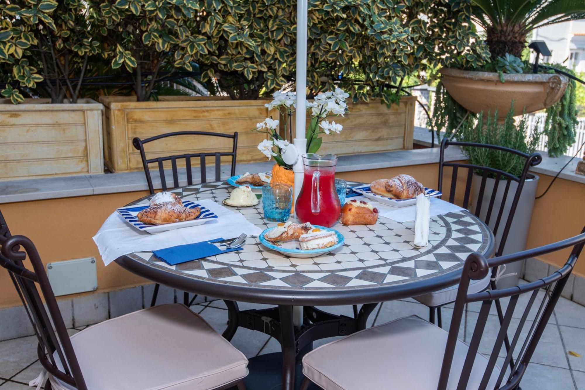 Relais Sorrento Terrace And Relax Bed & Breakfast エクステリア 写真