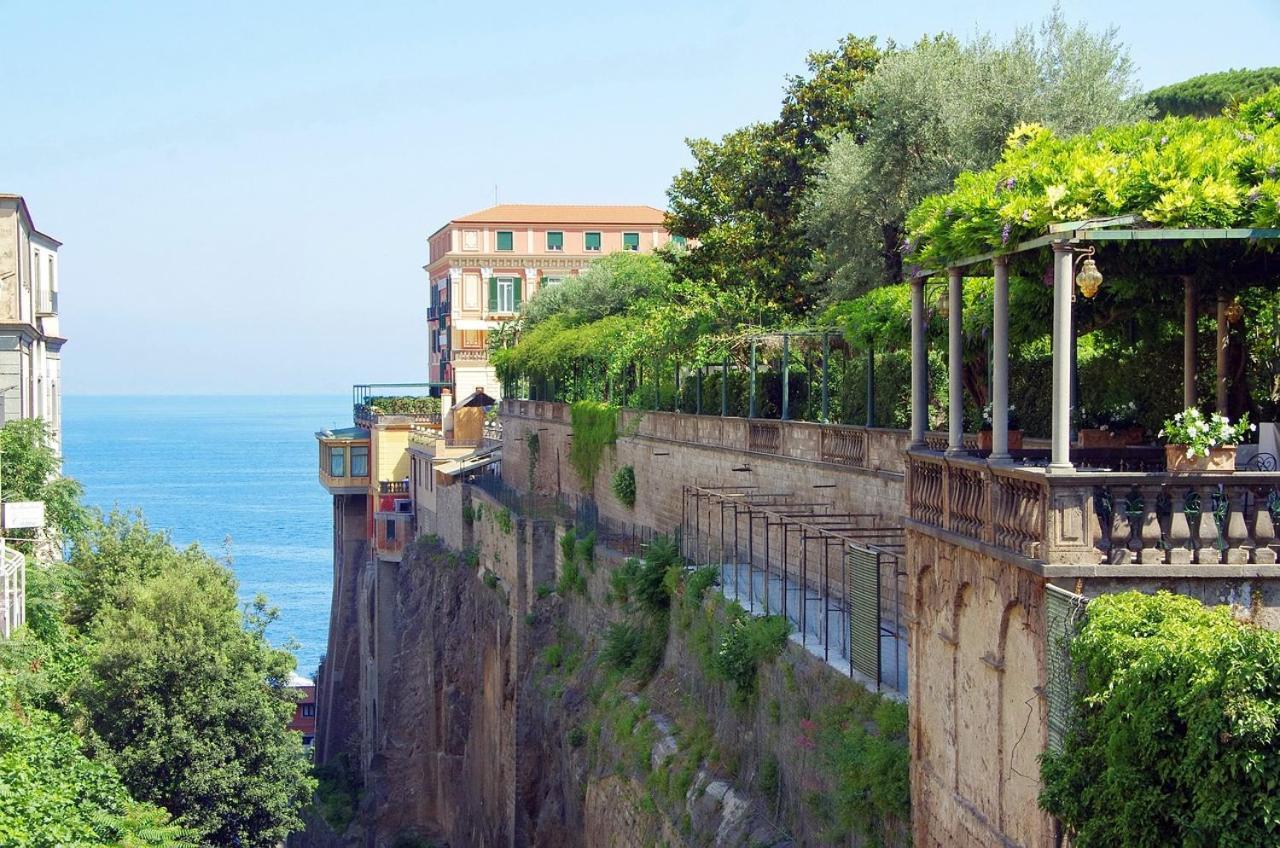 Relais Sorrento Terrace And Relax Bed & Breakfast エクステリア 写真